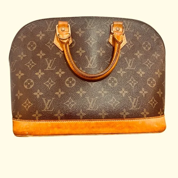 Louis Vuitton Alma PM Monogram Canvas | Vintage Luxury - Picture 2 of 16